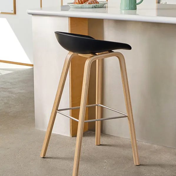 About A Stool AAS32 Barstol Lackerad Valnöt