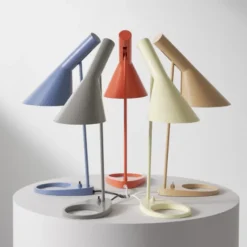 AJ Bordslampa