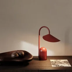 Arum Portabel Bordslampa
