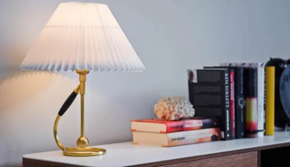 306 Bord/Vägg Lampa Mässing