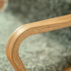 Chic Wood Fåtölj och Pall Fårskinn