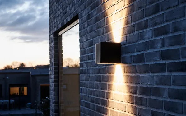 Cube LED Vägglampa