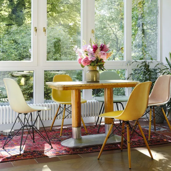 Eames DSR Fiberglass Stol