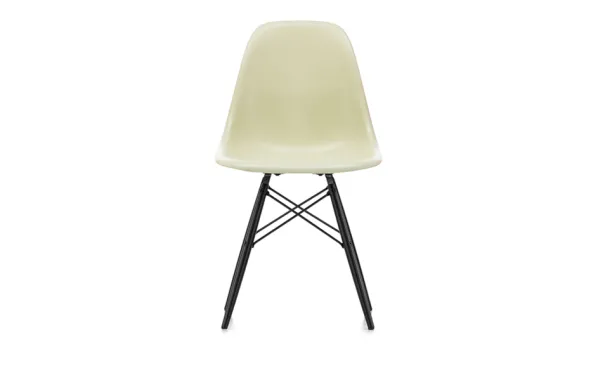 Eames DSW Fiberglass Stol