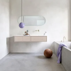 Figure Oval Spegel