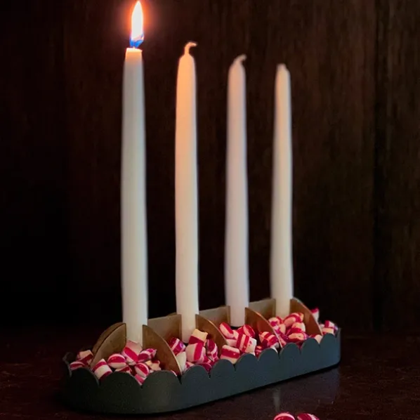 Fira Adventsljusstake