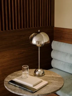 Flowerpot VP3 Bordslampa