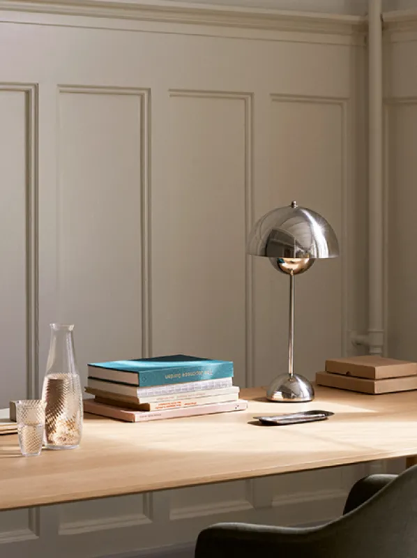 Flowerpot VP3 Bordslampa