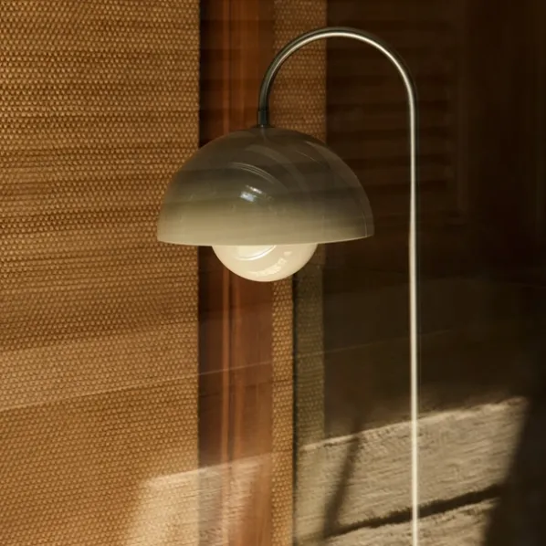 Flowerpot VP12 Golvlampa
