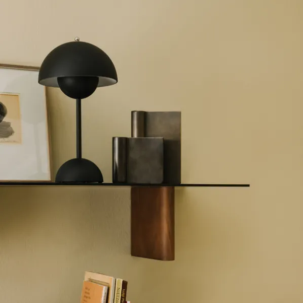 Flowerpot VP9 Portable Bordslampa
