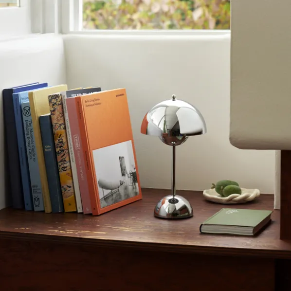 Flowerpot VP9 Portable Bordslampa