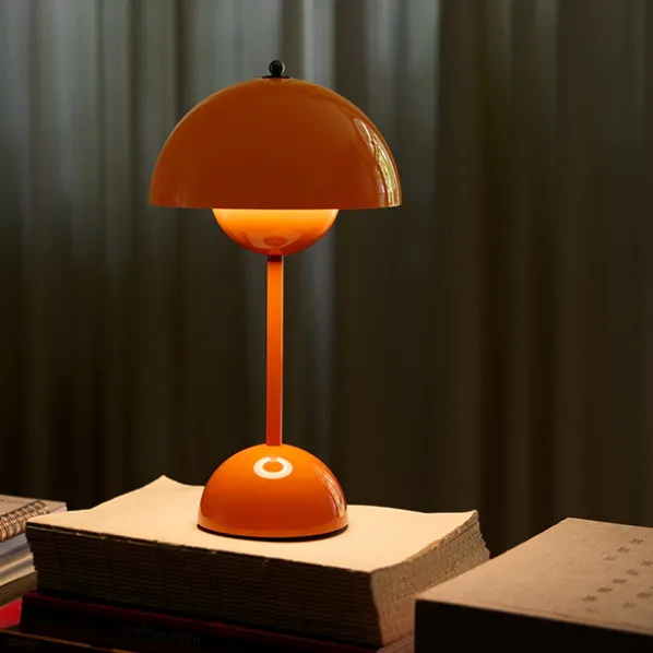 Flowerpot VP9 Portable Bordslampa