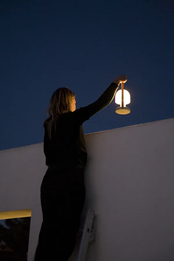 FollowMe Portabel Bordslampa