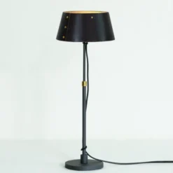Karl 925 Bordslampa Läder Låg