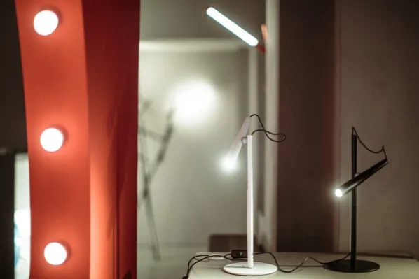 Magneto Bordslampa