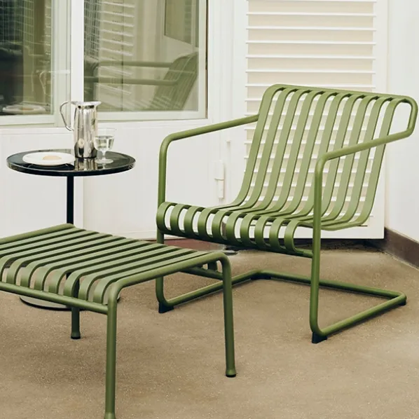 Palissade Cantilever Lounge Chair