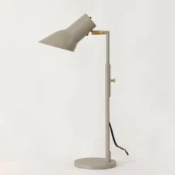 Q10 Bordslampa