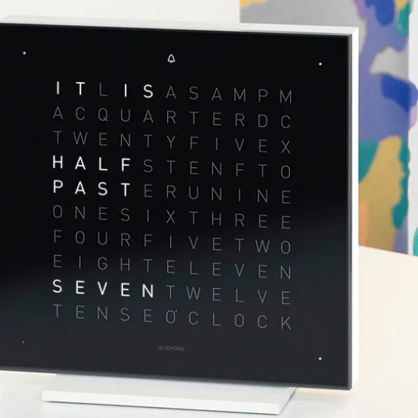 QlockTwo Earth 13,5 Akrylglas
