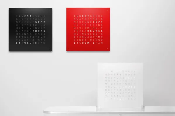 QlockTwo Earth 45 Pulverlackerad