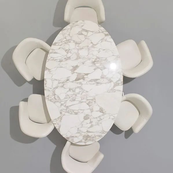 Saarinen Matbord Ovalt