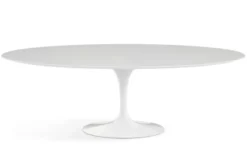 Saarinen Matbord Ovalt