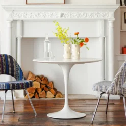 Saarinen Matbord Runt