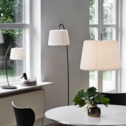 320 Snowdrop Golvlampa