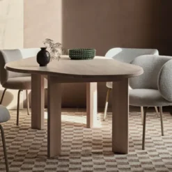 Tarn Dining Table Matbord