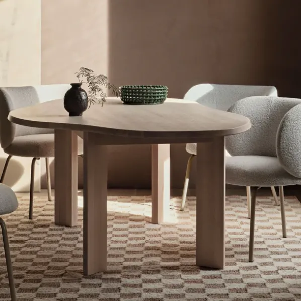 Tarn Dining Table Matbord