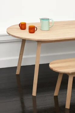 Triangle Leg Table Matbord