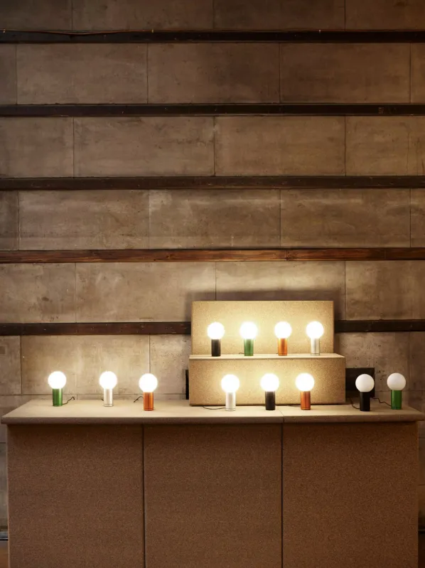 Turn On Bordslampa