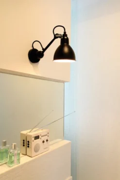 304 Vägglampa